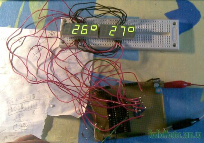 Термометр на ATTINY2313 на 2 датчика и 2х4 Led индикатор